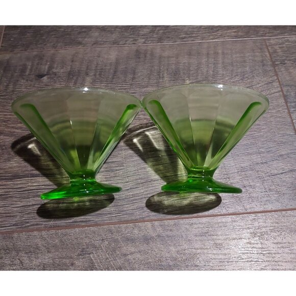 Federal Glass Company Pudding Custard Sherbet 2 Cups Glowy Depression Green - Picture 14 of 16